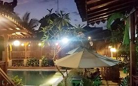 Green Paddy Hostel & Villa